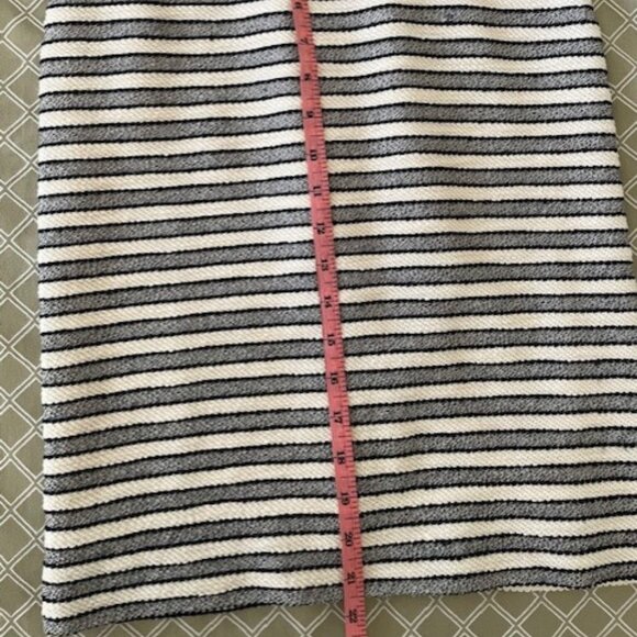 J. Crew Pencil Skirt - Picture 6 of 6